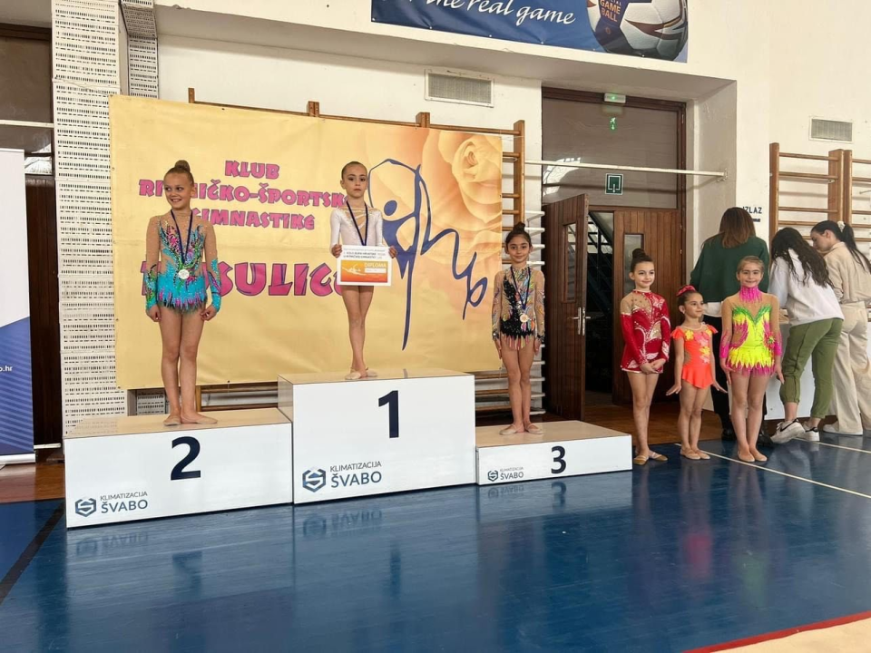 Brojne medalje za ritmičarke 'Šibenik-Dalmacije': Odlični nastupi u Trogiru 