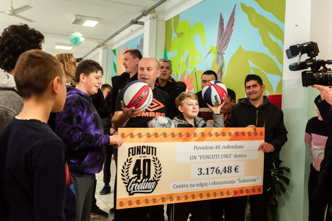 Humanitarna akcija u povodu 40. rođendana: Šibenski funcuti školi na Šubićevcu donirali 3176 eura 