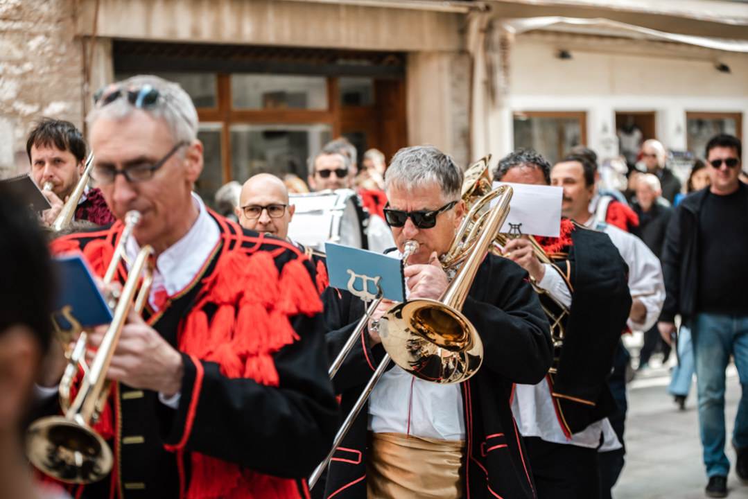 Tradicionalni šibenski Uskrsni doručak uz mega fritaju, domaća jela i slastice 