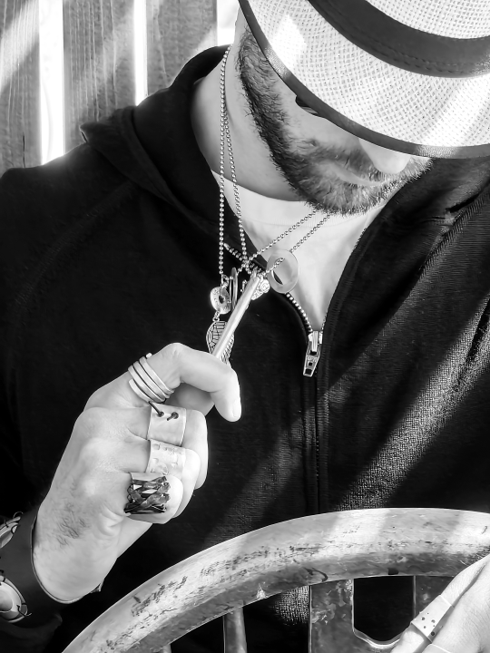 Sanja Kljajić inspiraciju za nakit pronalazi u svemu što je okružuje, a nedavno je predstavila mušku kolekciju: 'Sin je bio model'