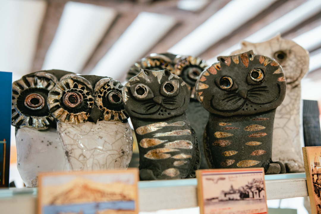 Proljeće u Galeriji Juraj Dalmatinac donosi slikarsku poetsku fantastiku po sniženoj cijeni