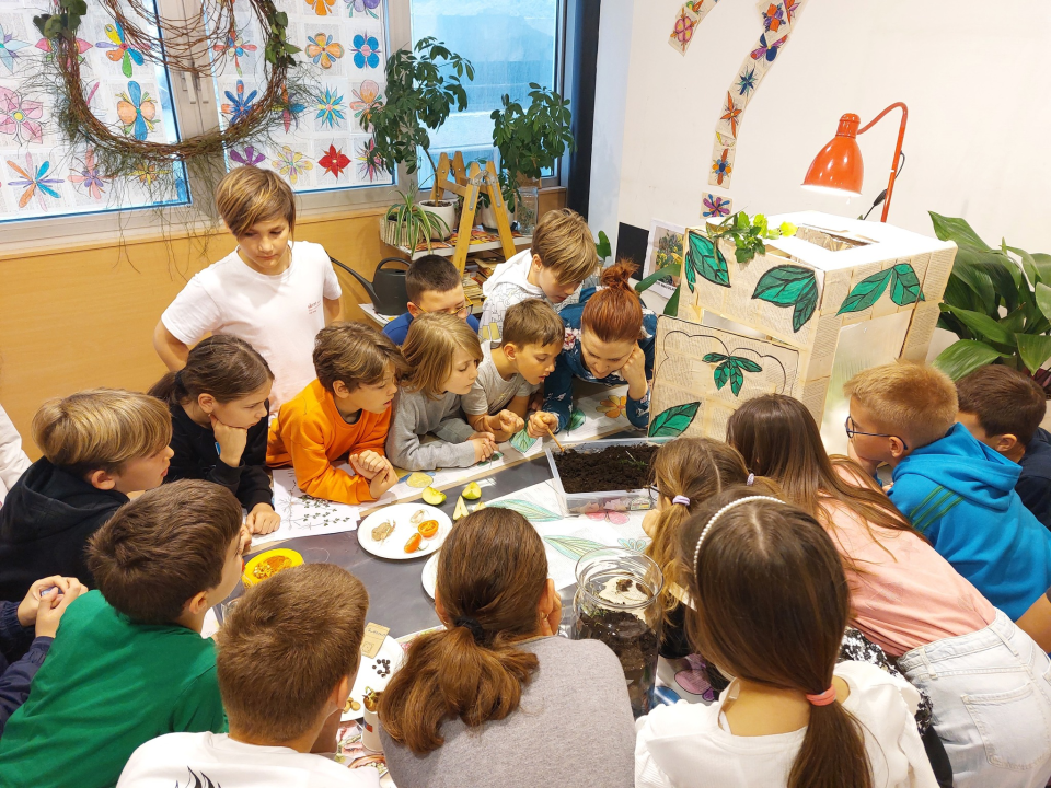 U knjižnici održana radionica koja je djecu uvela u čarobni svijet botanike