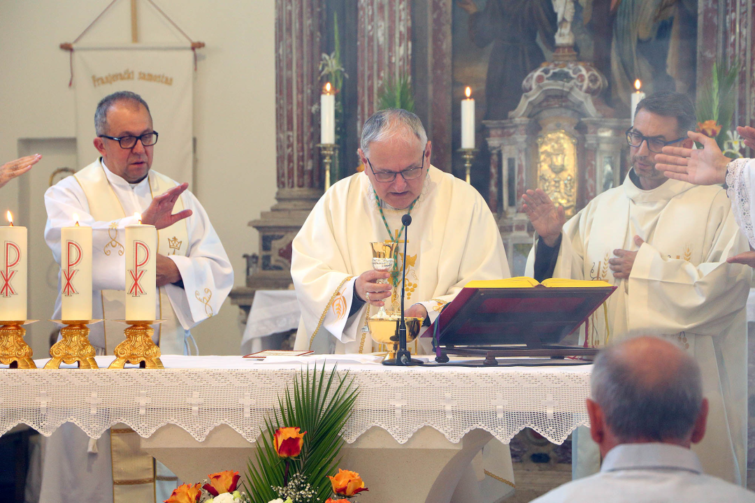 Svečano na Krapnju: Proslavljeno 500 godina od posvete crkve sv. Križa