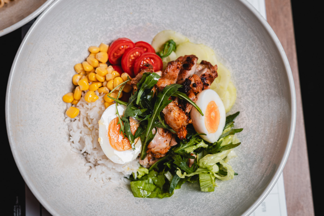 Počastite se vrhunskom pizzom i burgerima iz Victorije! 