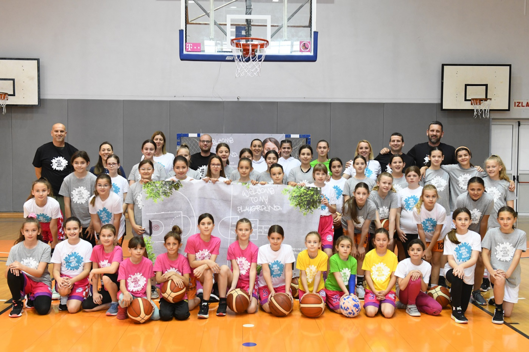 Uspješno održan projekt "Njezin svijet, njezina pravila": 40 djevojčica se zabavljalo i učilo o košarci