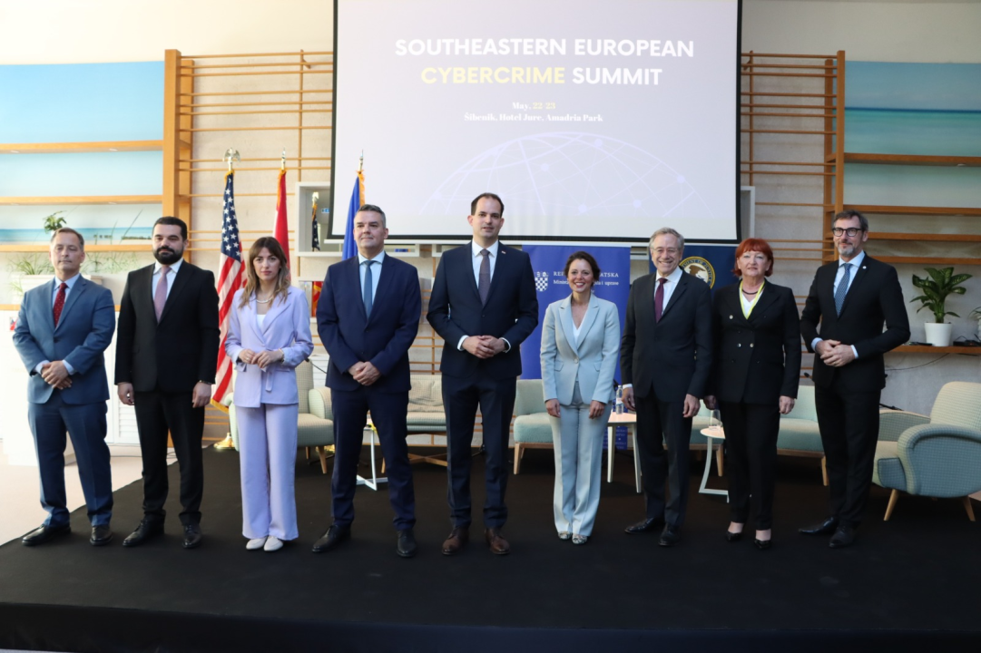 U Šibeniku potpisan Memorandum o suzbijanju kibernetičkog kriminala između SAD-a i Hrvatske