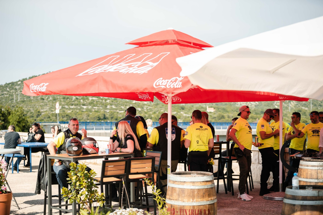 Motoristi na Šibenskom mostu: Voze od Pule do Dubrovnika i prikupljaju sredstva za bolesnu djecu