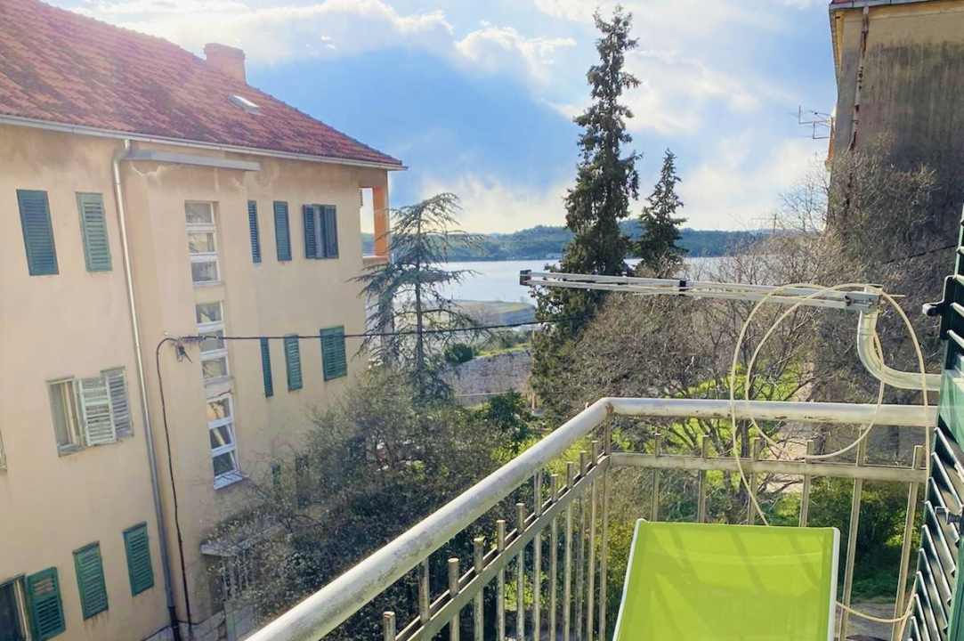 Fashion Box nudi najtrendi komade poznatih brendova Replay i Diesel! 