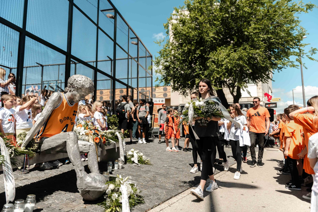 Obilježena 30. obljetnica smrti Dražena Petrovića: 'Šteta što njegova karijera nije mogla potrajati duže, još toliko toga je imao dati'