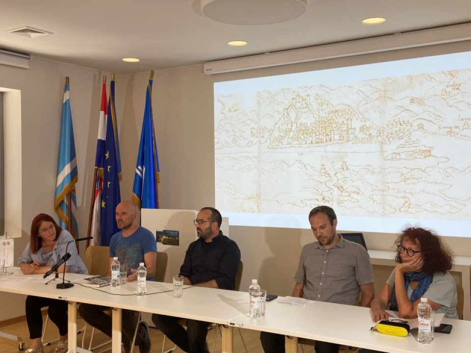 U Posjetiteljskom centru održana prva promocija: Predstavljena knjiga 'Crkva, pustinja, bunker - špilja sv. Ante u kanalu pred Šibenikom' 