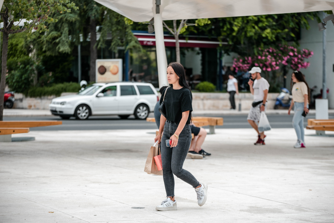 Trendi sugrađanke pokazale kombinacije za promjenjive lipanjske dane