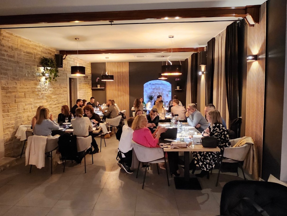 Uživajte u ljetnoj terasi Le Jardina uz vrhunsku hranu i najljepši pogled! 