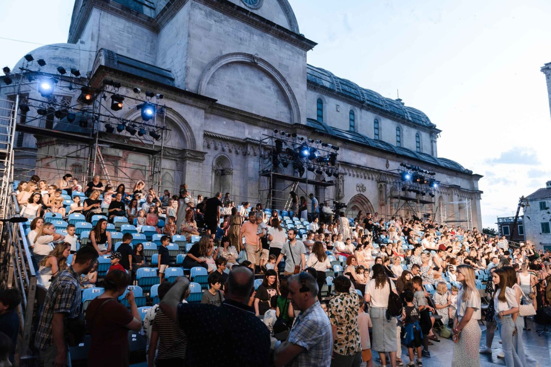 Ribar Palunko, a i žena mu, otvorit će u subotu 63. MDF: Generalna proba prošla u najboljem redu