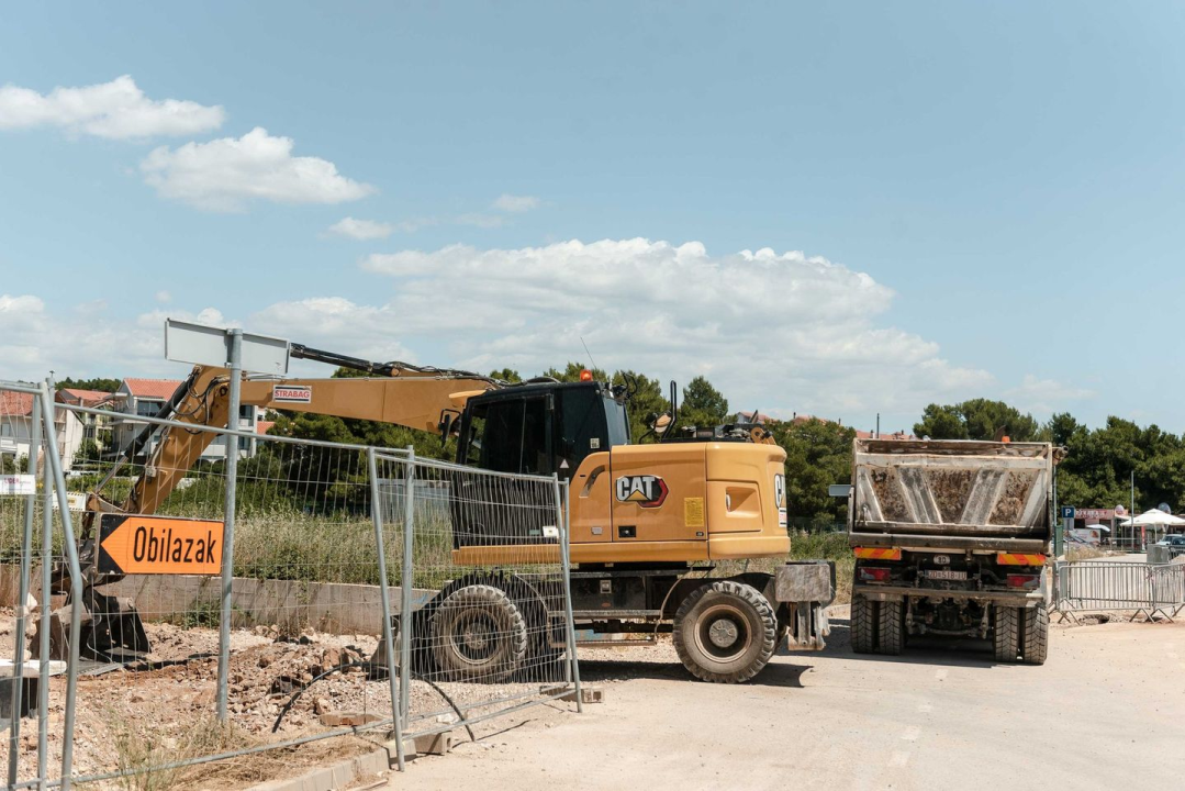 Šibenski apsurd: Grad dao izuzeće iz zabrane radova tik uz plažu Rezalište 