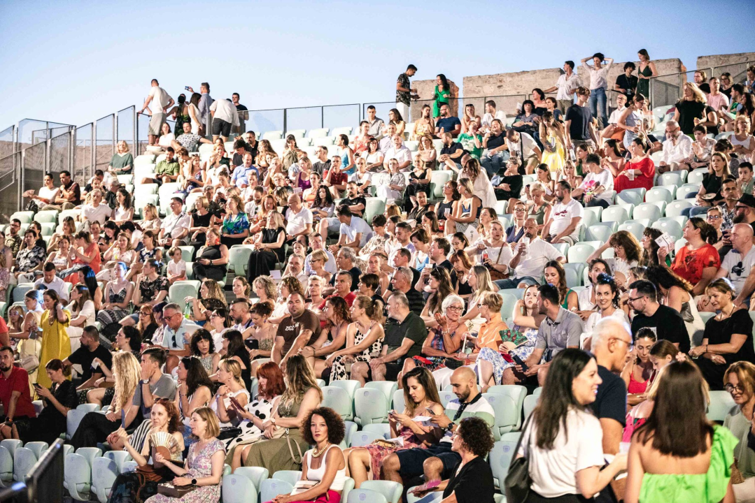  Emeli Sandé prvi put nastupila u Hrvatskoj, a publiku u Šibeniku osvojila je emocijama 