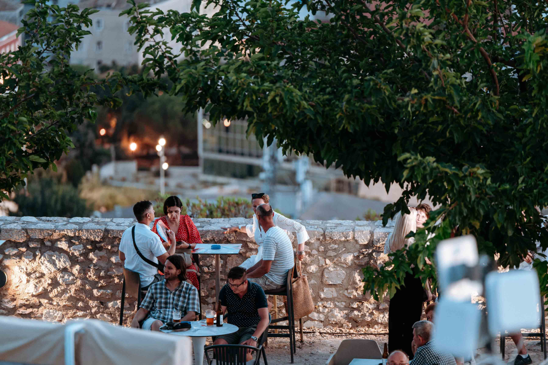 Ljetna večer i vrhunska glazba na Barone Jazz Festivalu: B's FUNstallation oduševili Šibenčane i turiste