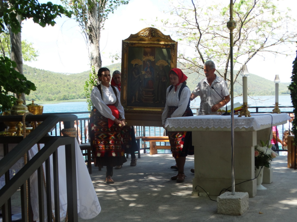 Biskup u miru Ante Ivas predvodio misu za blagdan Gospe od Anđela na Visovcu