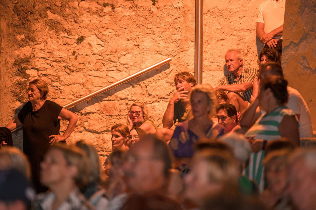 Zlarinjani se tradicionalno prisjetili svog pjesnika i književnika Mladena Bjažića