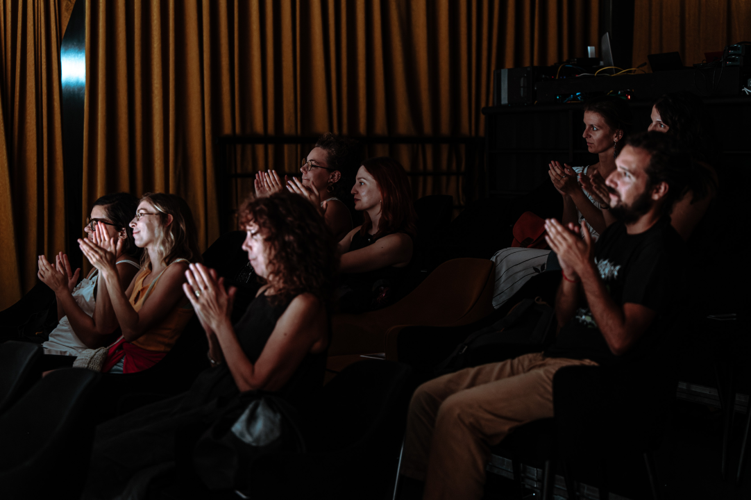 Strahovi malih razlika u Arsenu: Pitanja individualnog i kolektivnog, svjesnih i nesvjesnih obilježja sredine