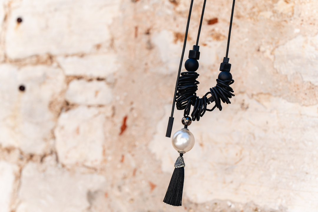 U Galeriju Juraj Dalmatinac stigle zimske kolekcije dizajnerske odjeće i nakita