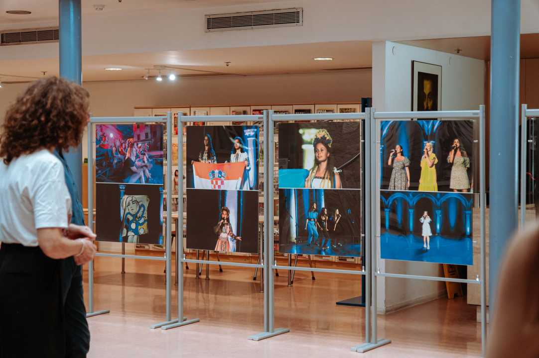 Svako dijete treba mir: U knjižnici predavanje o migrantima u lokalnoj zajednici i izložba ratnog MDF-a