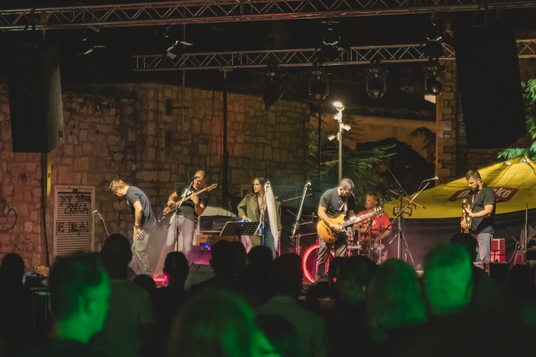 Prva večer Babljeg ljeta prošla odlično: Ni Partibrejkersi nisu uspjeli pokvariti party