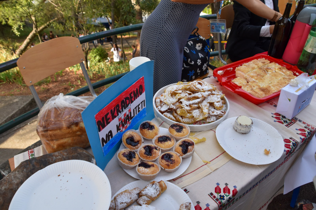 U gimnaziji održani Dani kruha, dio hrane donirali i šibenskoj pučkoj kuhinji