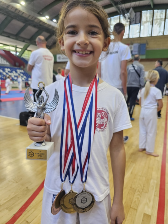 Vodički karataši na međunarodnom turniru osvojili 35 medalja