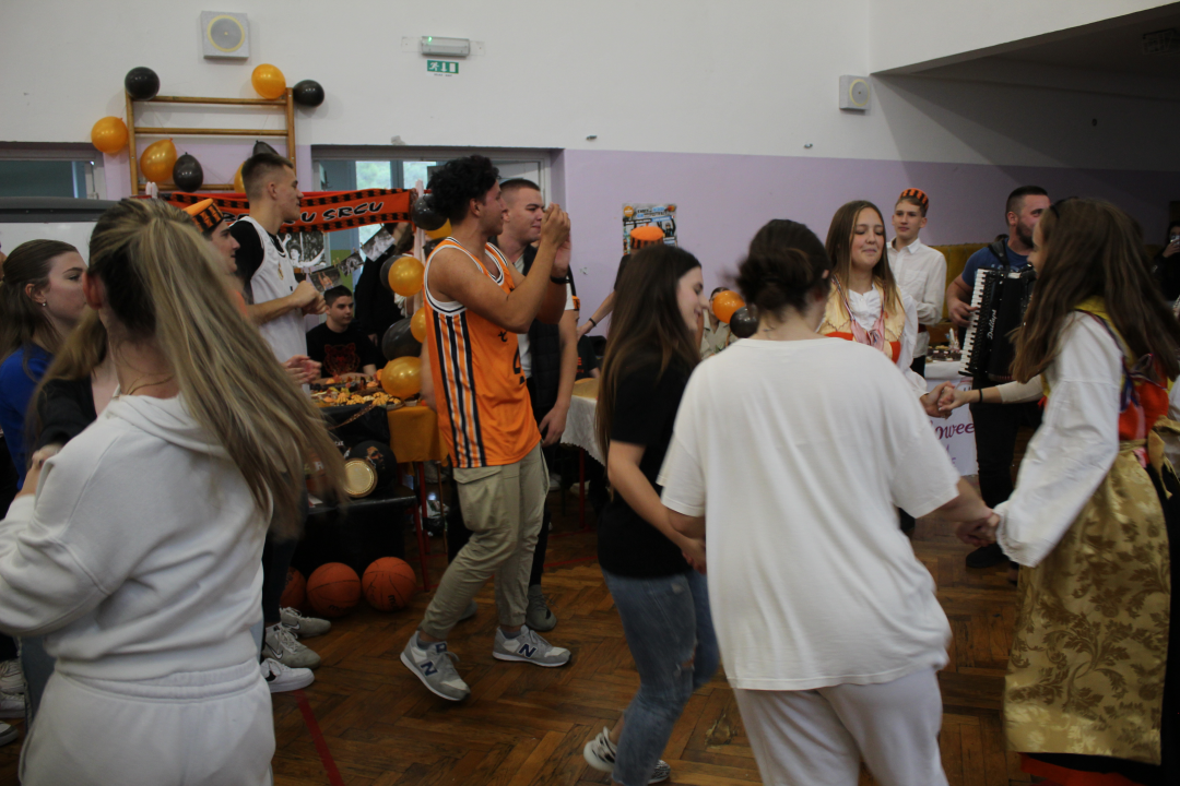 Dani kruha održani u Ekonomskoj školi Šibenik: Dio hrane doniran Caritasu