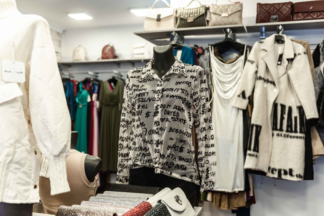 Obnovite svoju jesensku garderobu novim trendi komadima Butika Cecily! 