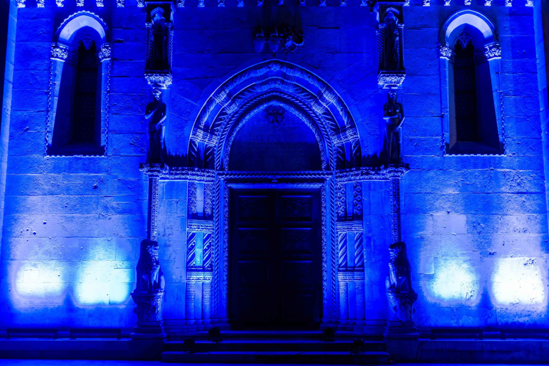 Katedrala i Arsen zasvijetlili u plavoj boji u povodu Svjetskog dana djece