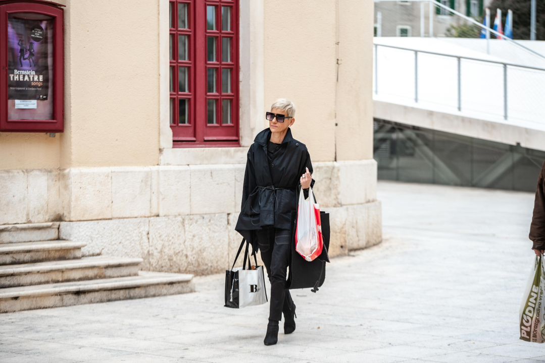 Ove trendi dame ponudit će vam pregršt outfit ideja za nadolazeće dane