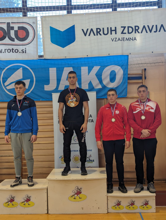 Dobri rezultati za šibenske hrvače prošlog vikenda: Stariji četvrti, mlađi osvojili četiri bronce