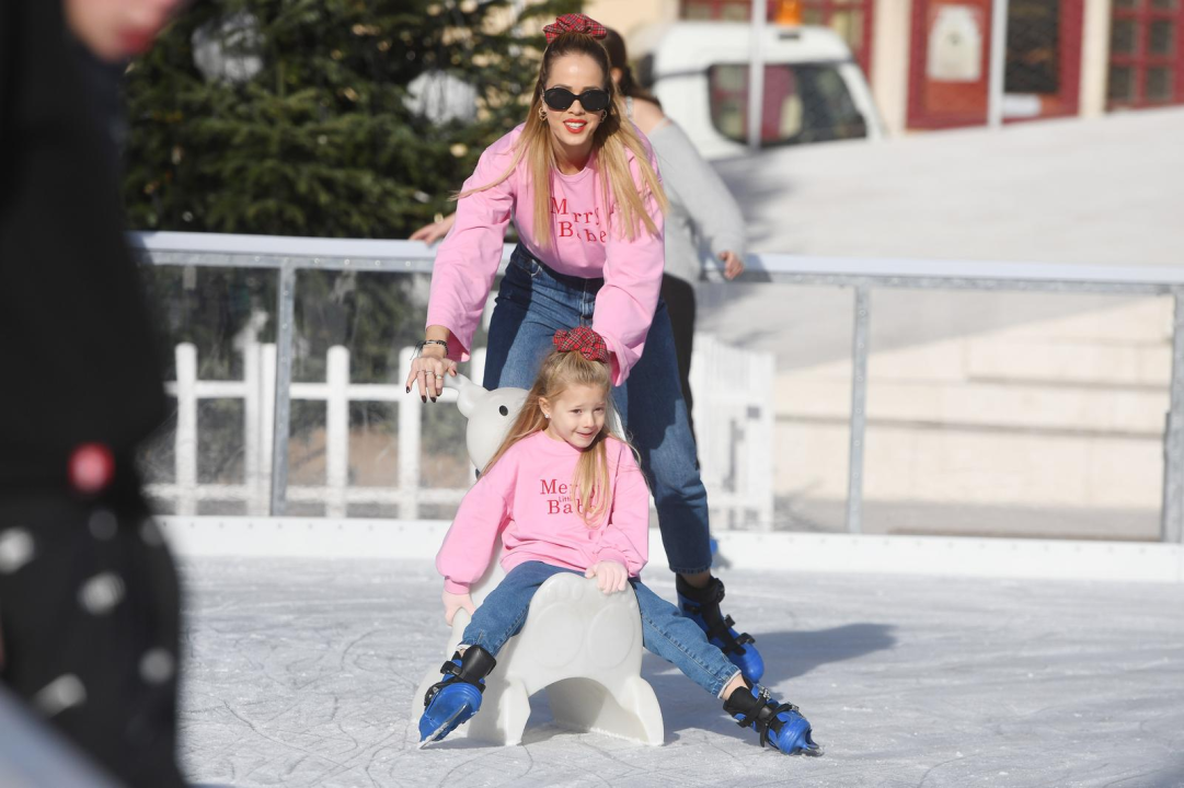 Temperature se osjetno snizile, klizalište proradilo: Antonija Mišura Sandrić očito je uživala 