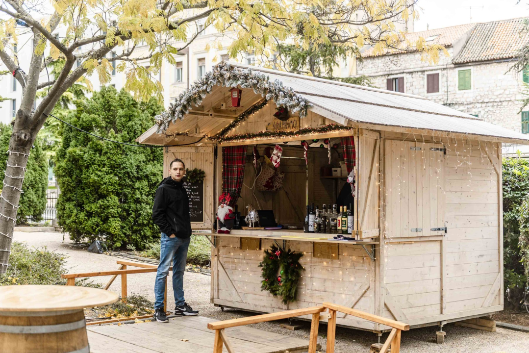 Soparnik, sarme, gulaš, burgeri, kobasice: Provjerili smo gastro ponudu na Adventuri i odlična je
