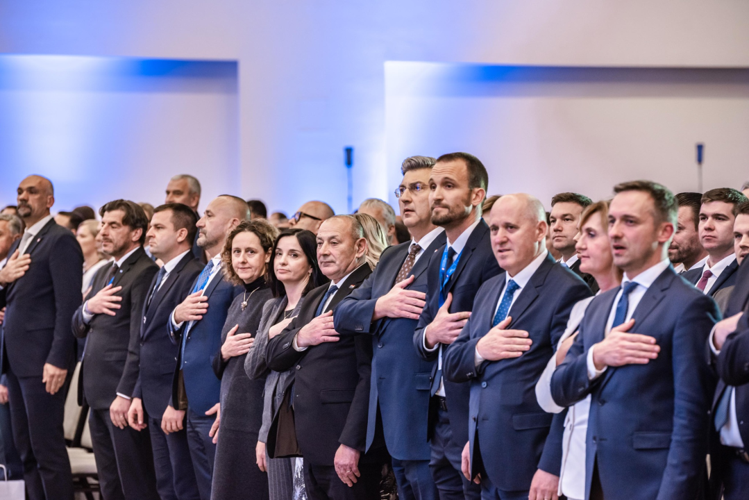 Premijer Plenković posjetio Šibenik: Sastao se s gradonačelnikom Burićem i sudjelovao na svečanosti u Solarisu 