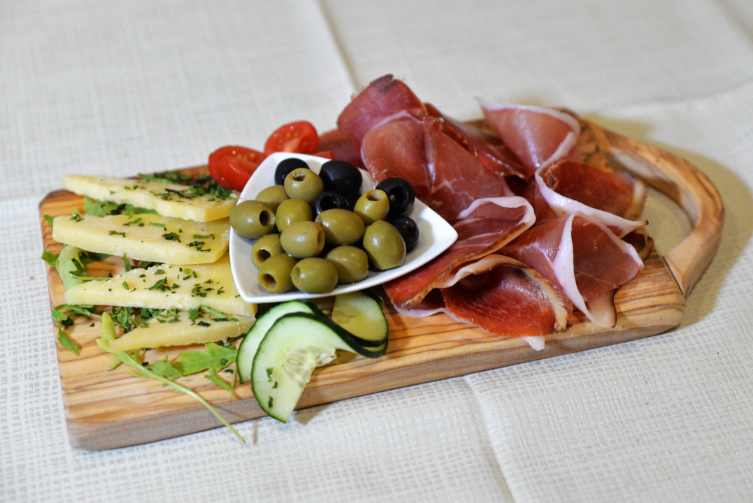 Provedite advent u konobi Brošćica uz najbolju spizu! 