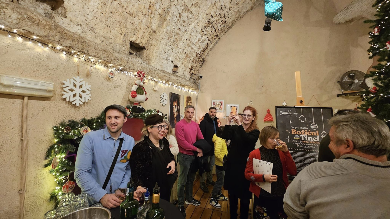 U Azimutu otvorena jedinstvena art &amp; craft izložba 'Božićni tinel'