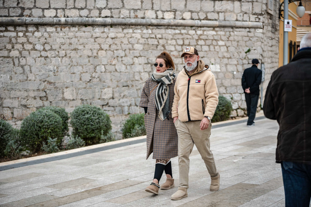 Lijepe Šibenčanke pokazat će vam koji se kaputi nose ove zime!