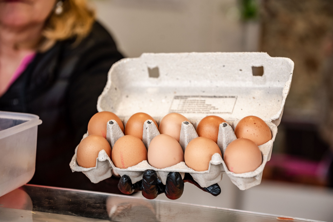 Za blagdane svi žele tuke, pivce i patke: Sve ćete naći na pijaci u Petrović Delikatesama