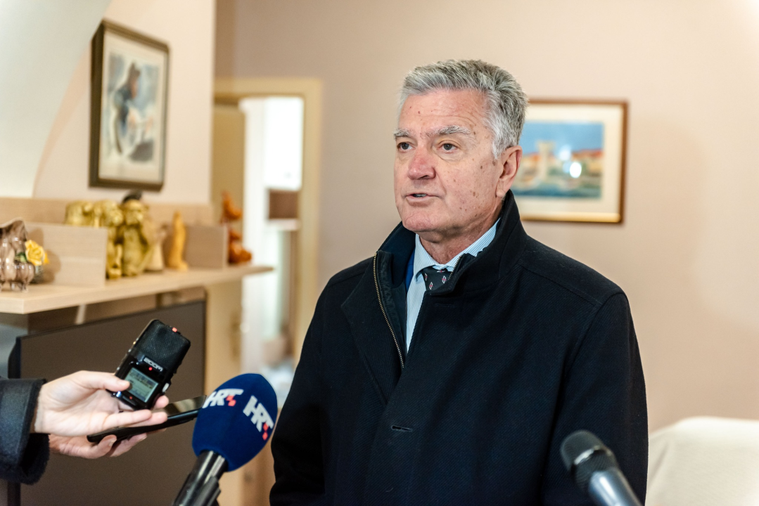 Gradonačelnik i biskup posjetili Prihvatilište za beskućnike: Najavljena i obnova pučke kuhinje