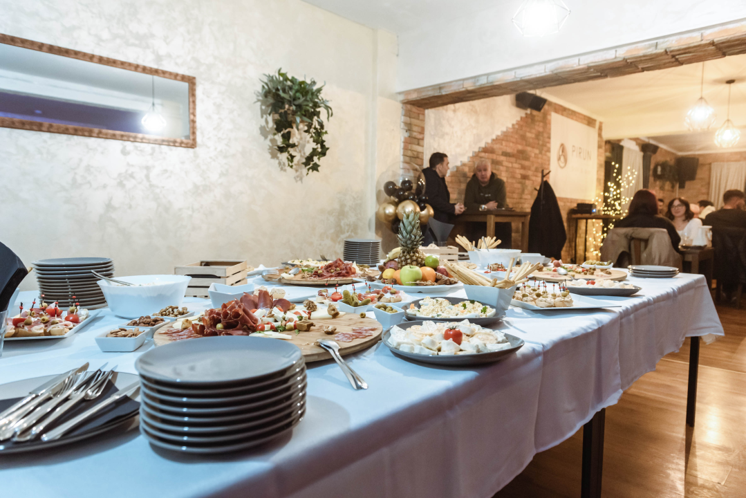 Posjetite novootvoreni Pirun Grill &amp; Bar i uživajte u sočnim jelima s roštilja! 