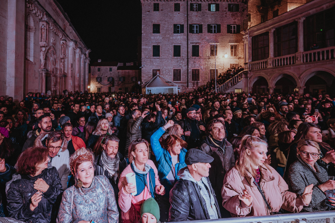  Vanserijskim koncertom Parova Stelara Šibenik uplesao u novogodišnji vikend!  