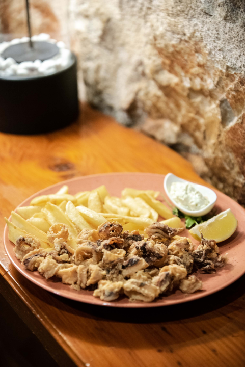 Provedite nezaboravne trenutke uz ukusne delicije u konobi Brošćica!