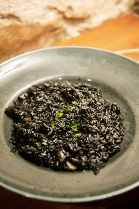 Provedite nezaboravne trenutke uz ukusne delicije u konobi Brošćica!