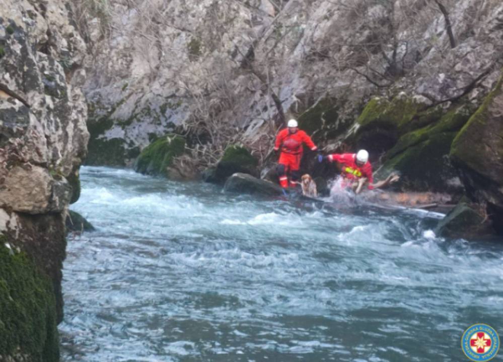 Šibenski HGSS-ovci spasili psa iz kanjona Čikole 