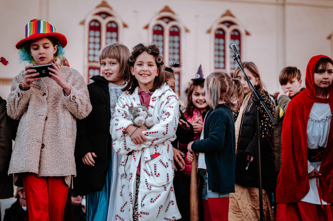 Maškarana povorka prošla kroz grad (2. dio): Najbolja maska Lego, najprovokativnija Oko sokolovo   