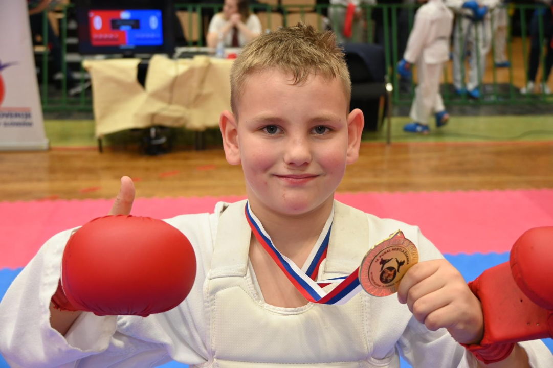 Karate klub Okit iz Slovenije se vratio s pregršt medalja: Njih sedam osvojilo ih šest