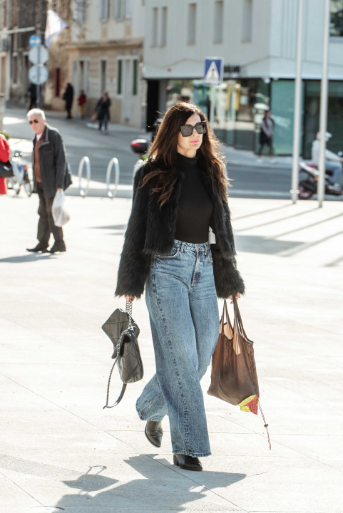 Kombinacije trendi dama iz Đira po gradu koje će vas oduševiti!