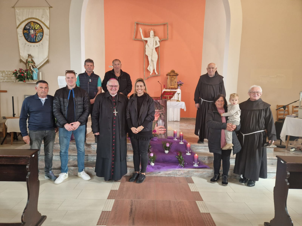 Biskup Rogić obišao župu Krapanj-Brodarica
